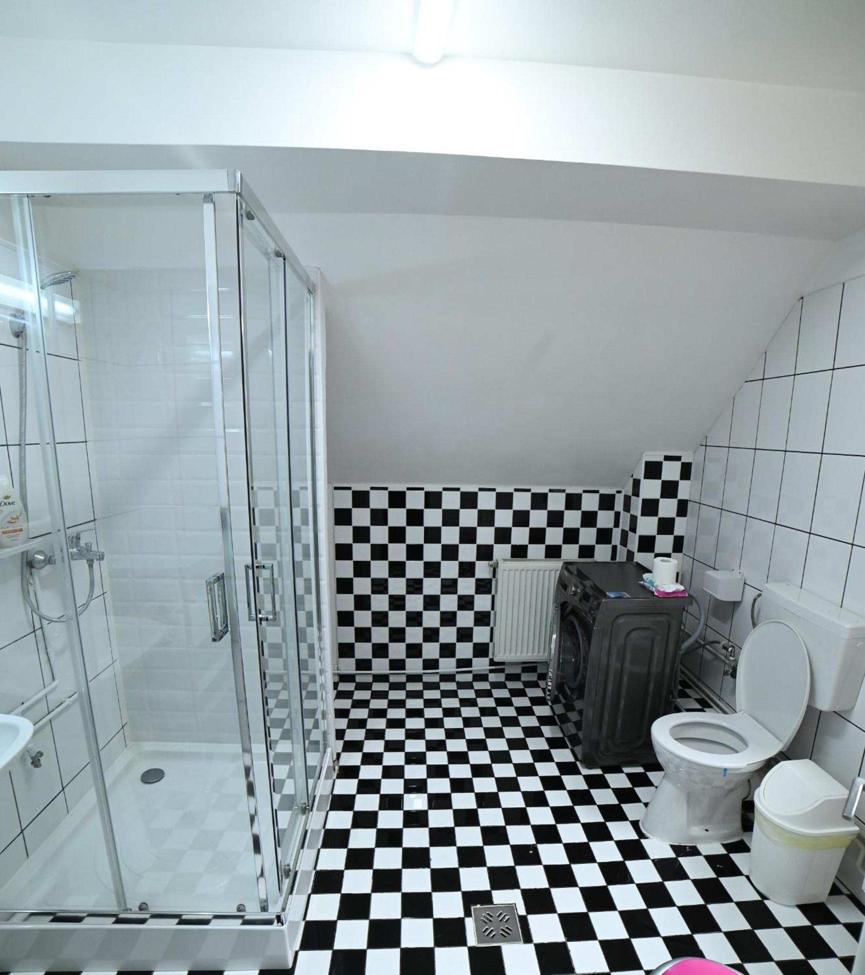 Casa De Vacanta Satic Piatra Craiului La Doi Viermi Экстерьер фото