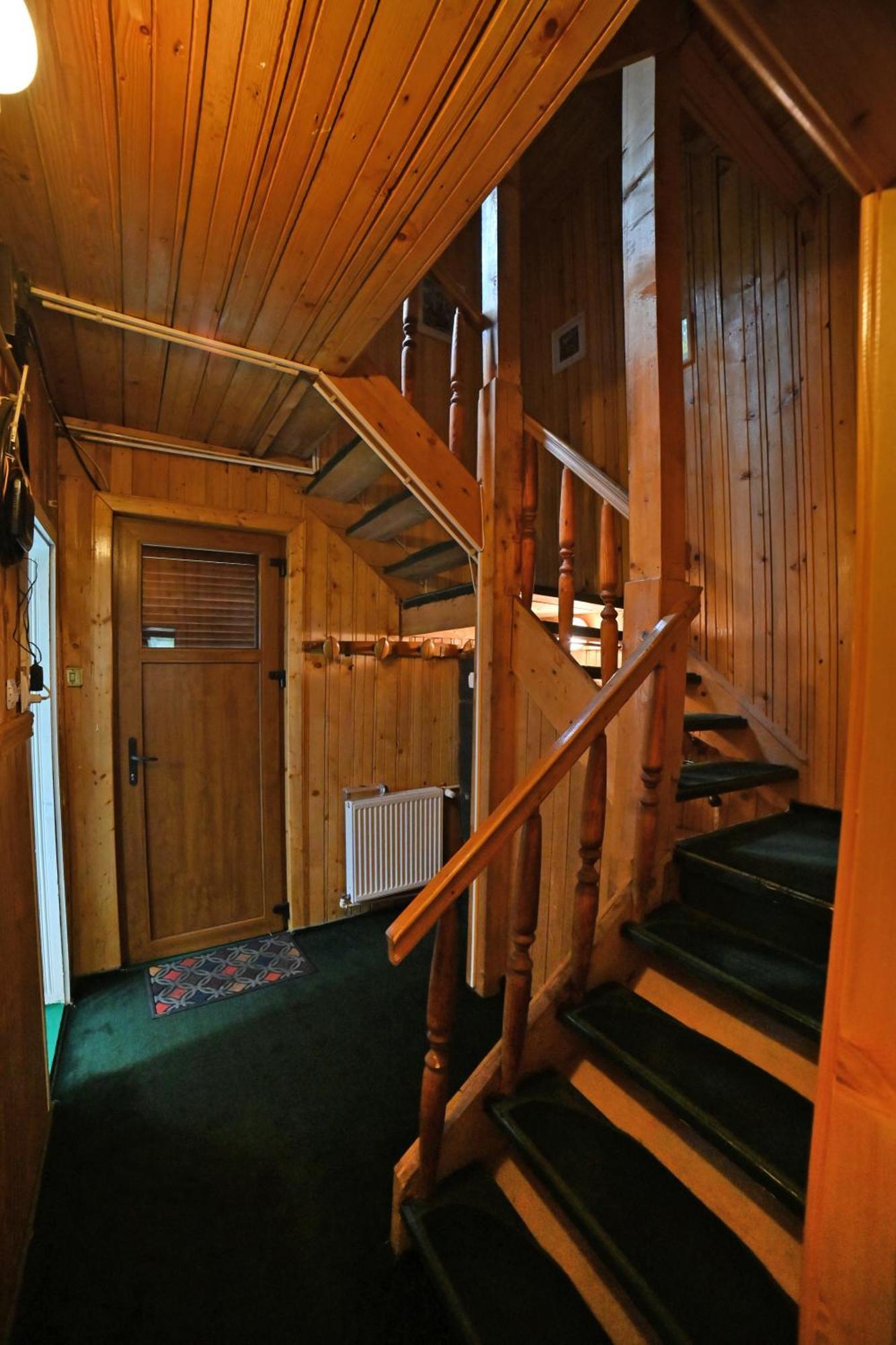 Casa De Vacanta Satic Piatra Craiului La Doi Viermi Экстерьер фото