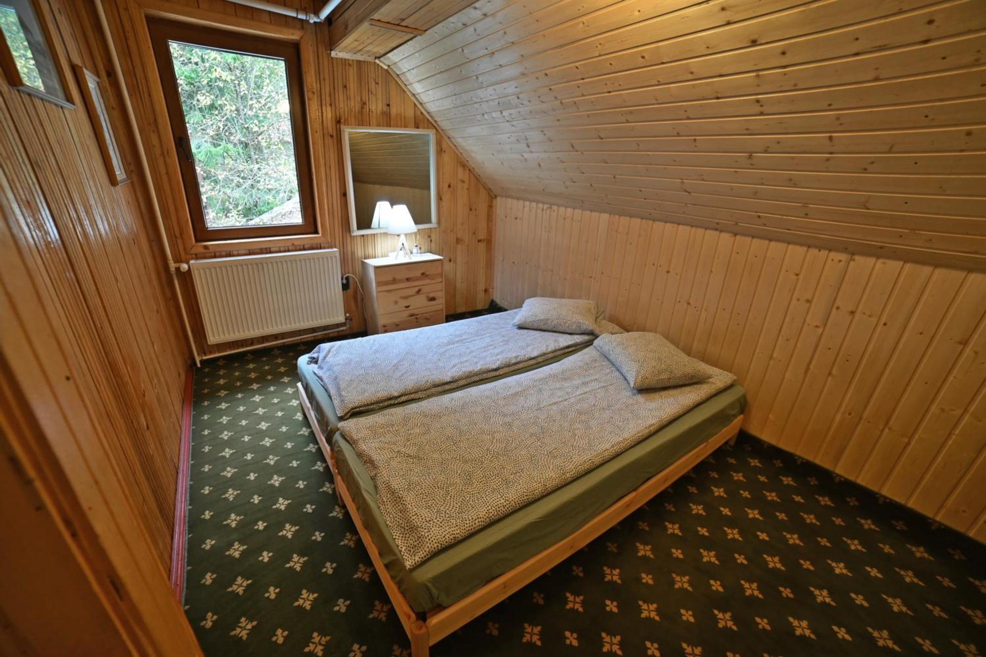 Casa De Vacanta Satic Piatra Craiului La Doi Viermi Экстерьер фото