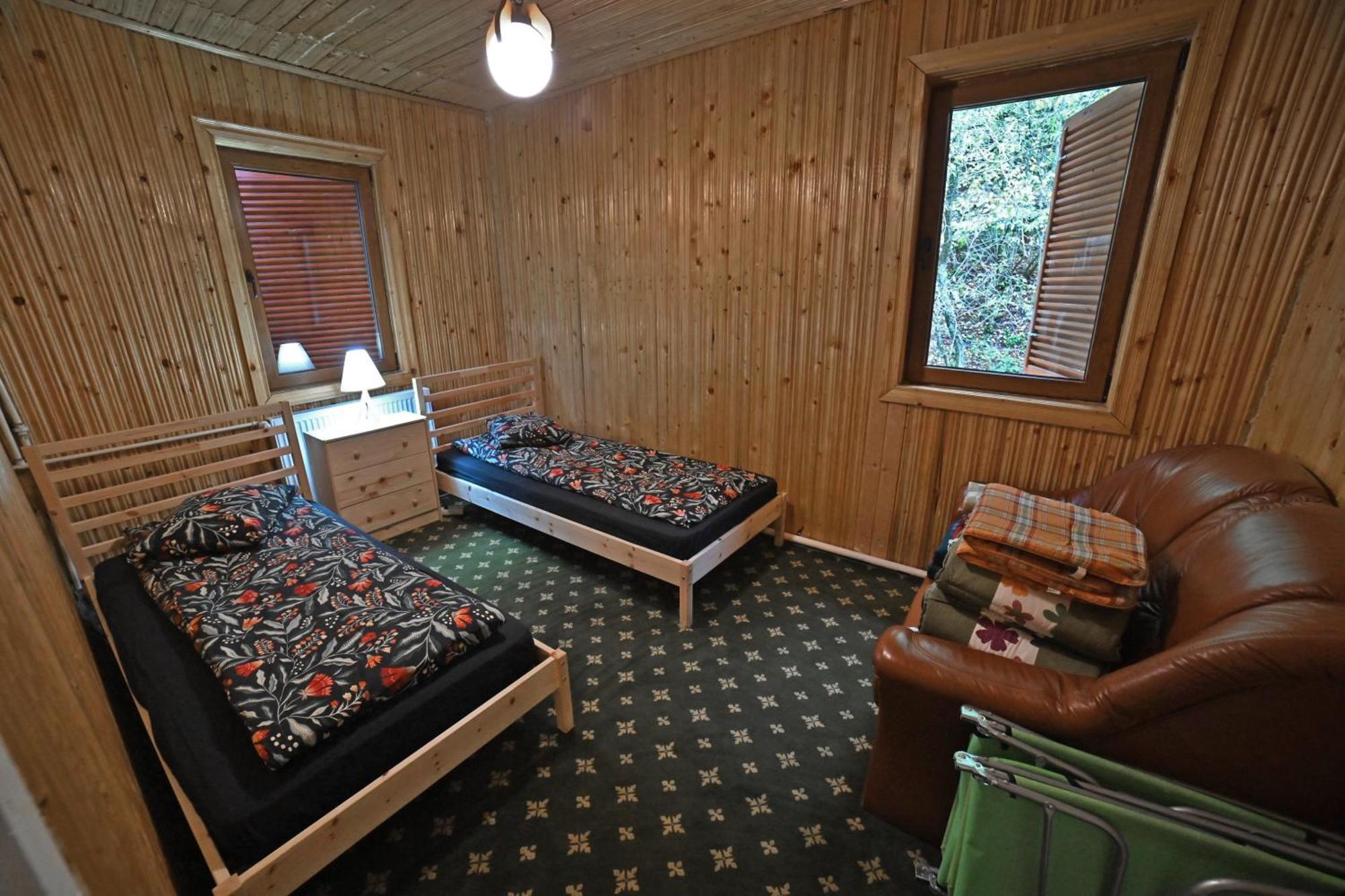Casa De Vacanta Satic Piatra Craiului La Doi Viermi Экстерьер фото